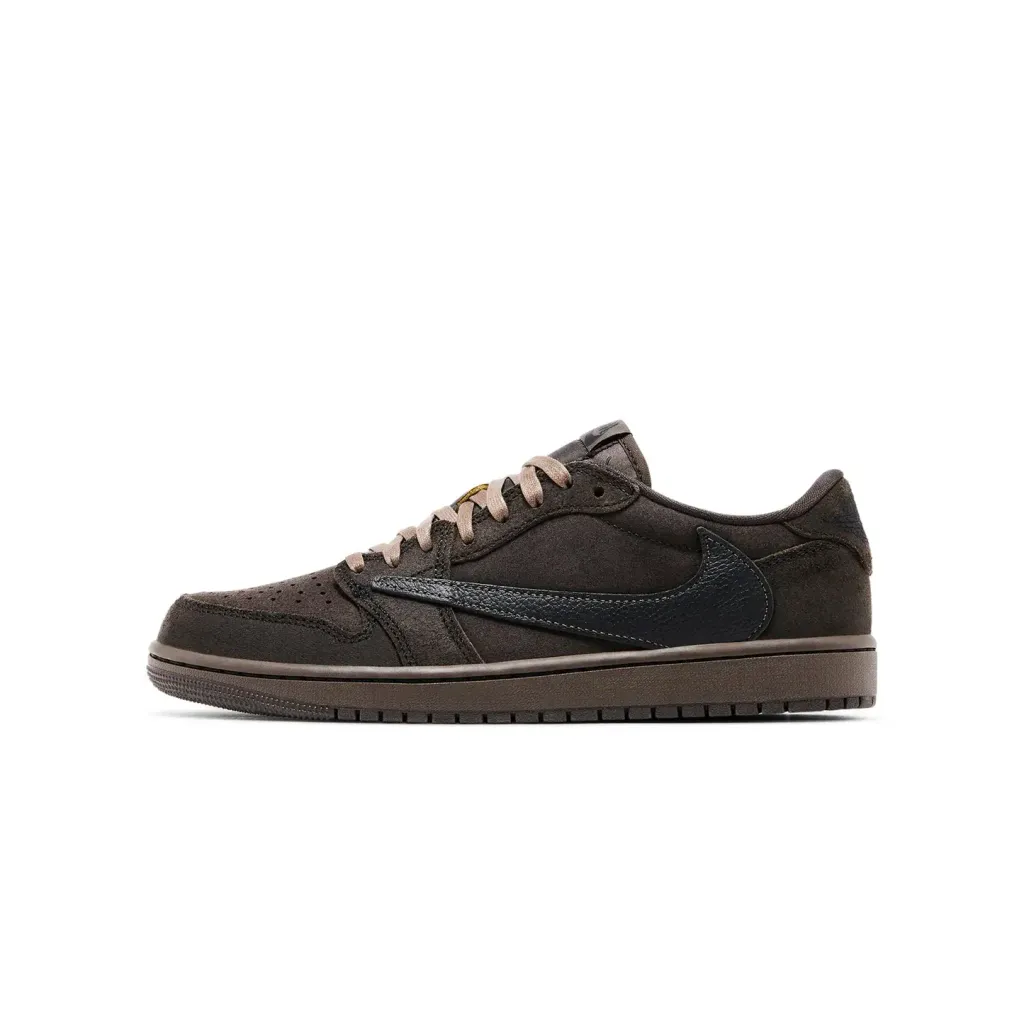Jordan1RetroLowOGSPTravisScottVelvetBrown-1