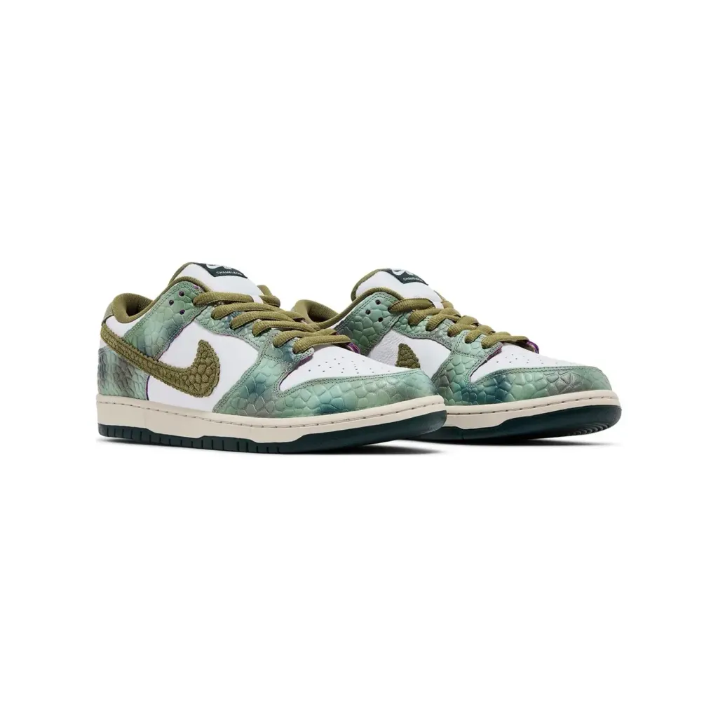 Nike_SB_Dunk_Low_Alexis_Sablone_Chameleon_-_4