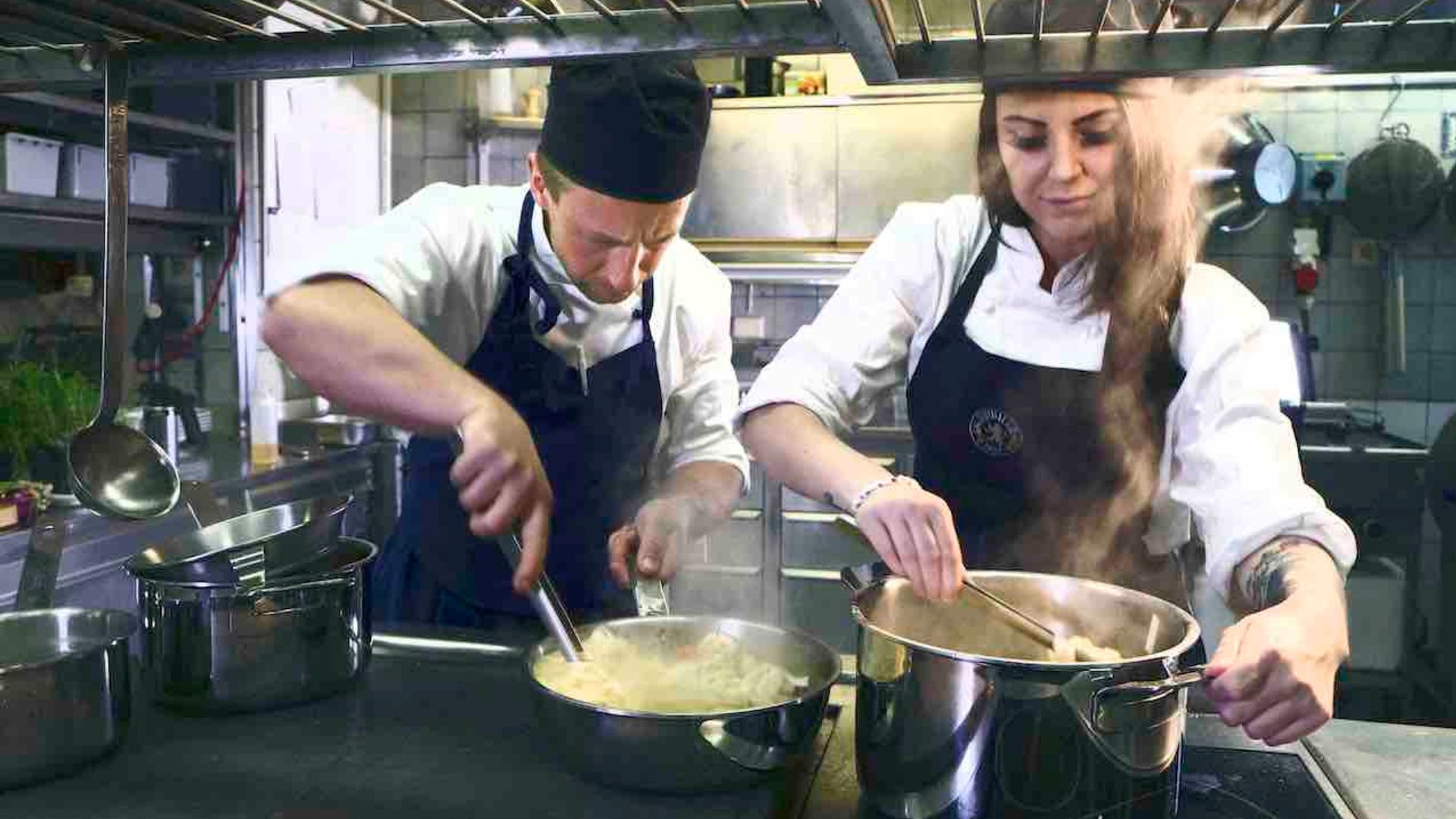 廚師助理 (Commis de Cuisine):專業廚師的第一步