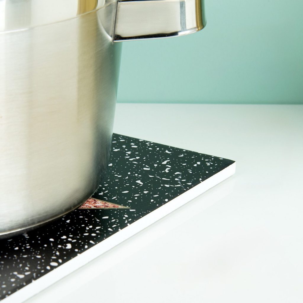 tw-11134207-7r98y-lza9ah1szdwe3b