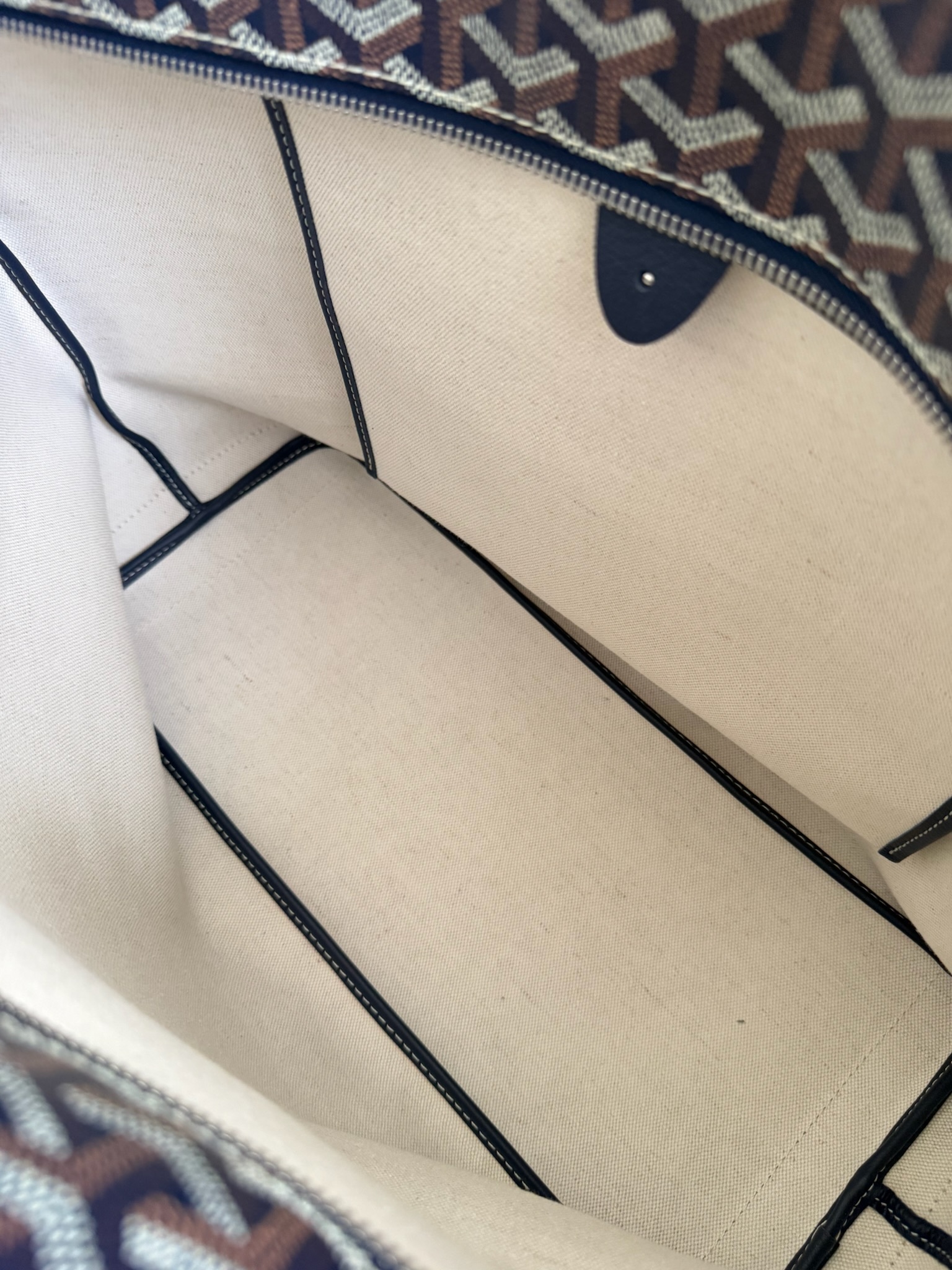 image_B5E845D2-15FC-4C96-BE05-D2E5F1804117_1746194019