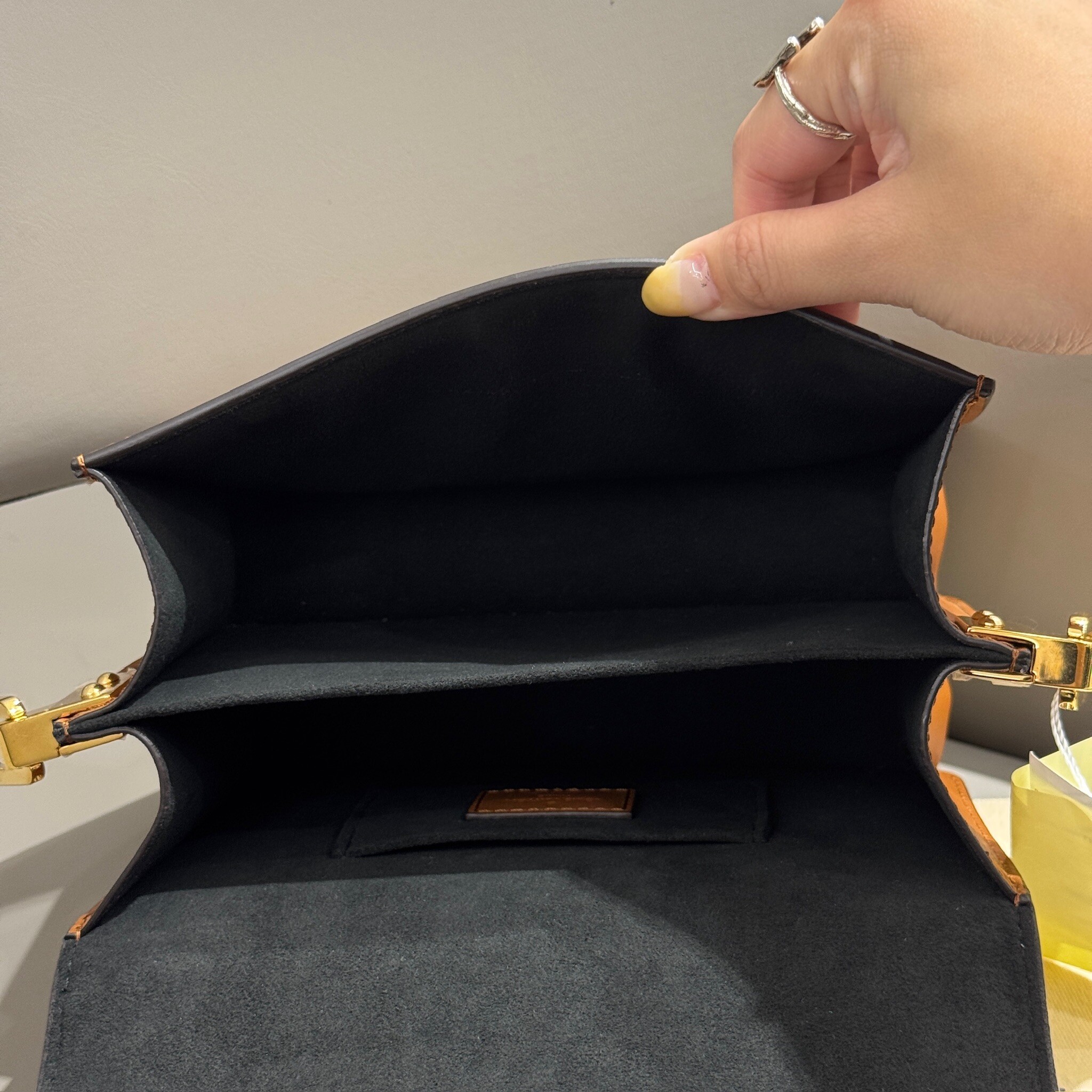 image_FEC76E59-EB50-4572-AA02-1BFAF058BA96_1761543702