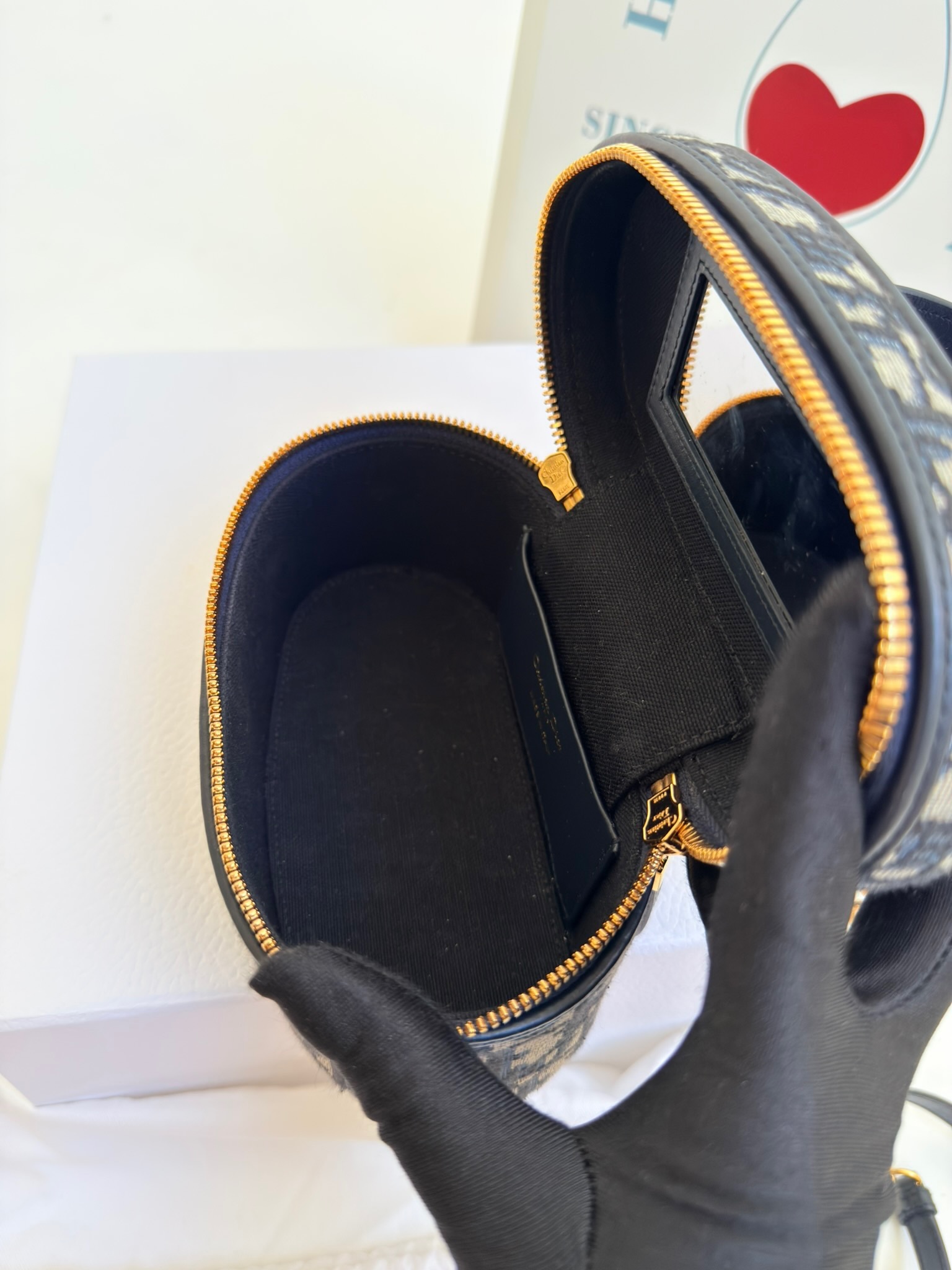 image_F7DE4089-6C8C-4084-A73F-683BDC4E7580_1763568384