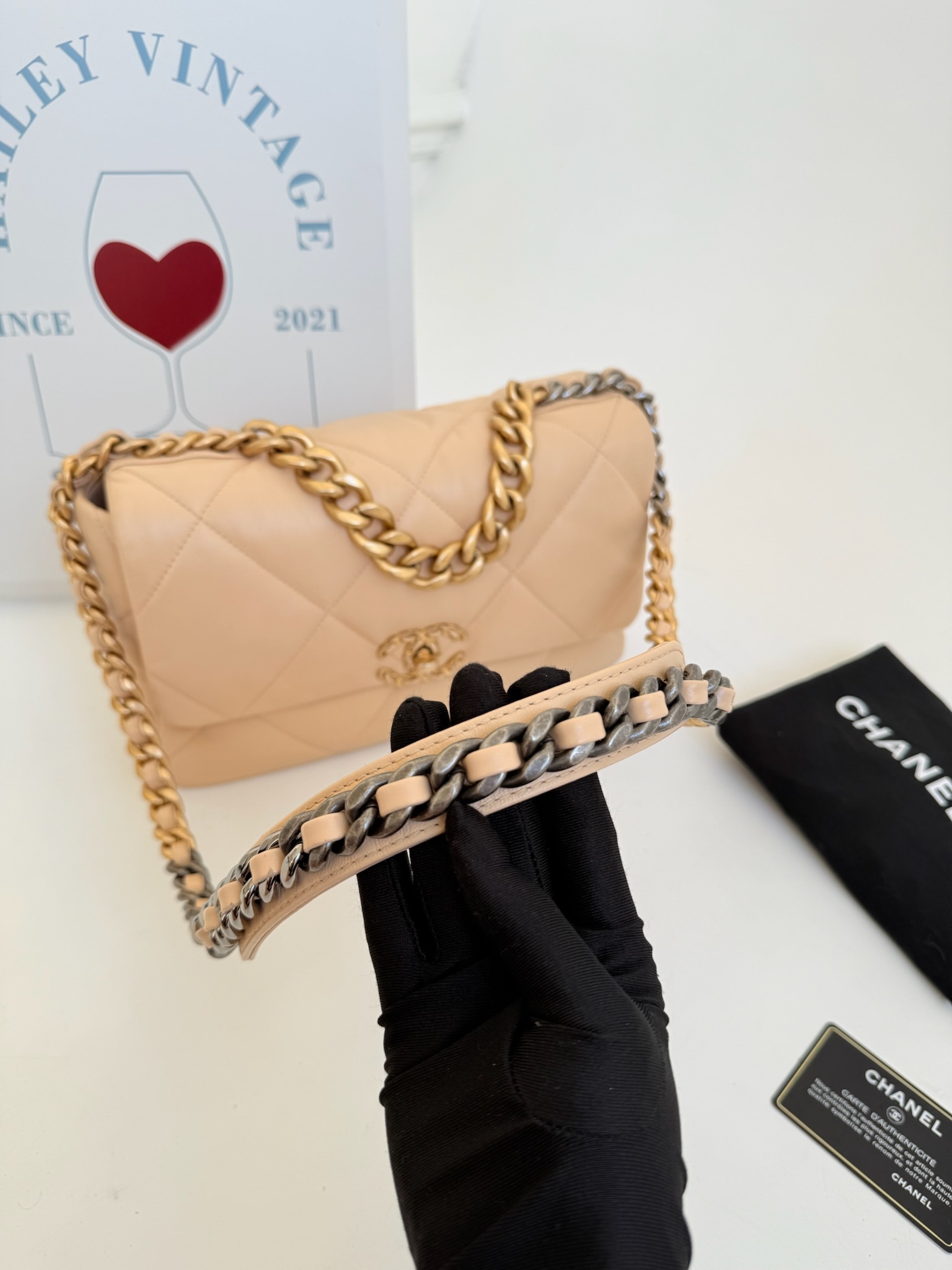 image_EBDB3B27-2C79-432C-A1D3-31377FF98498_1766151977