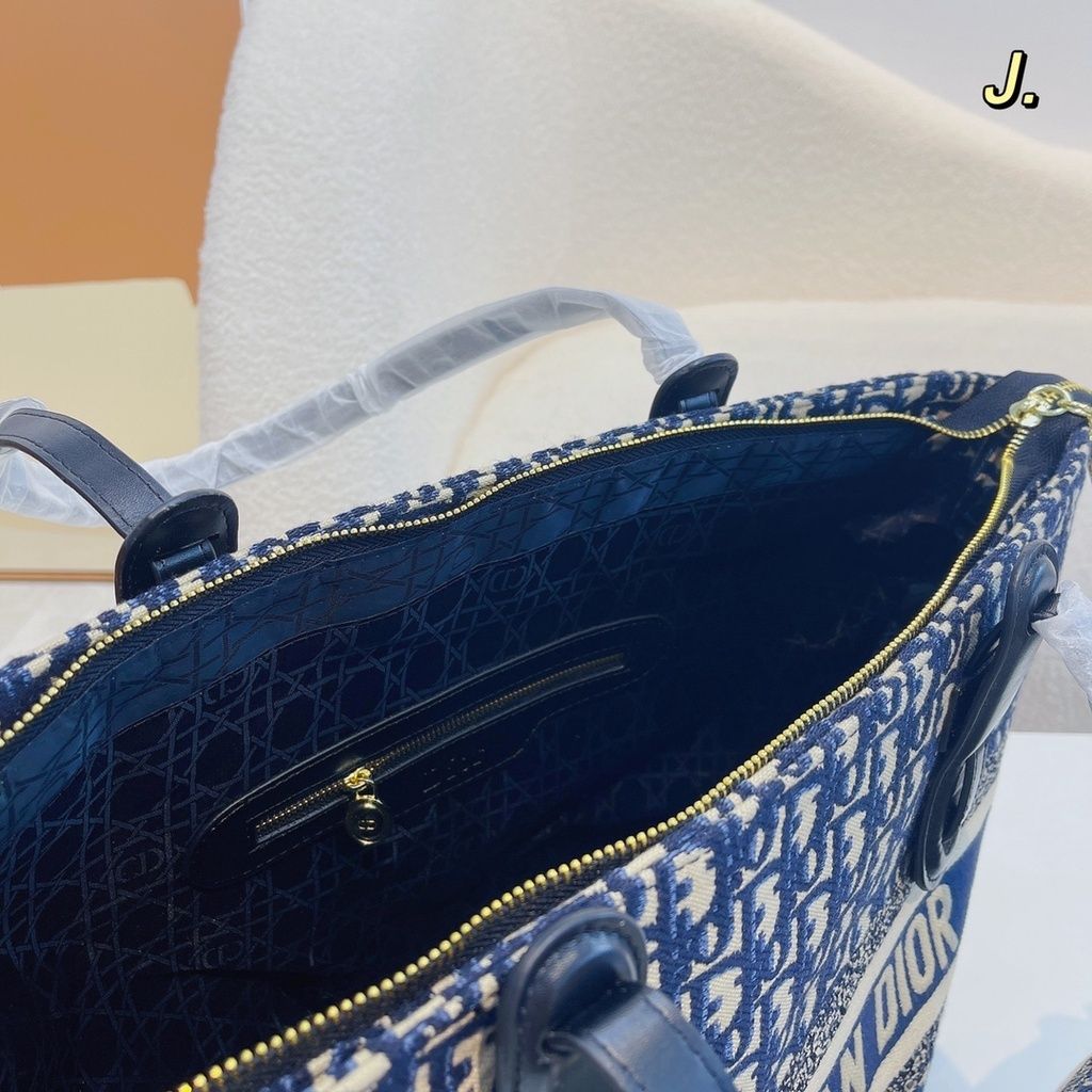 cdb12df58aa98e2c43c62f24d2937013