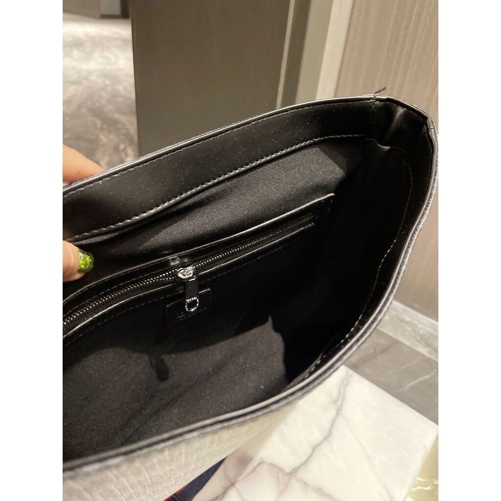 sg-11134201-7rdwu-lxgq9z7gpbom8c