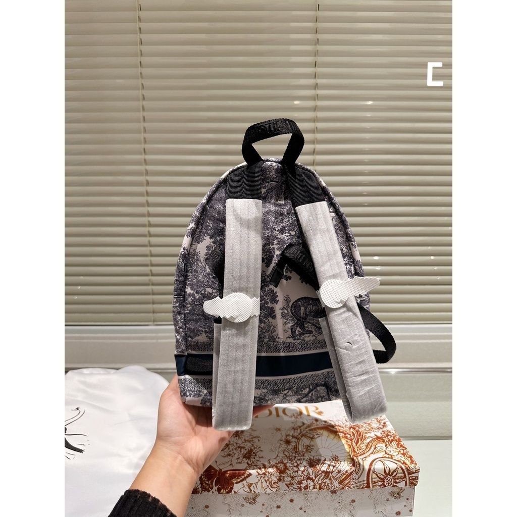 sg-11134201-7qvf1-li1iuc2h13w4f1