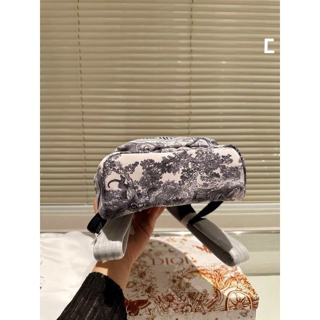 sg-11134201-7qvfu-li1iucu7whtj62