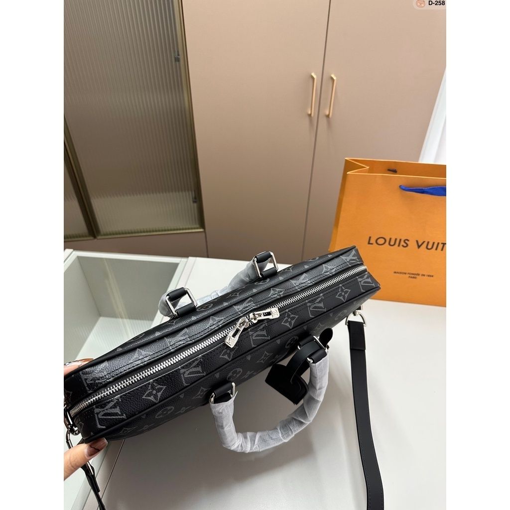 sg-11134201-7rbl4-locajr7li3gj49