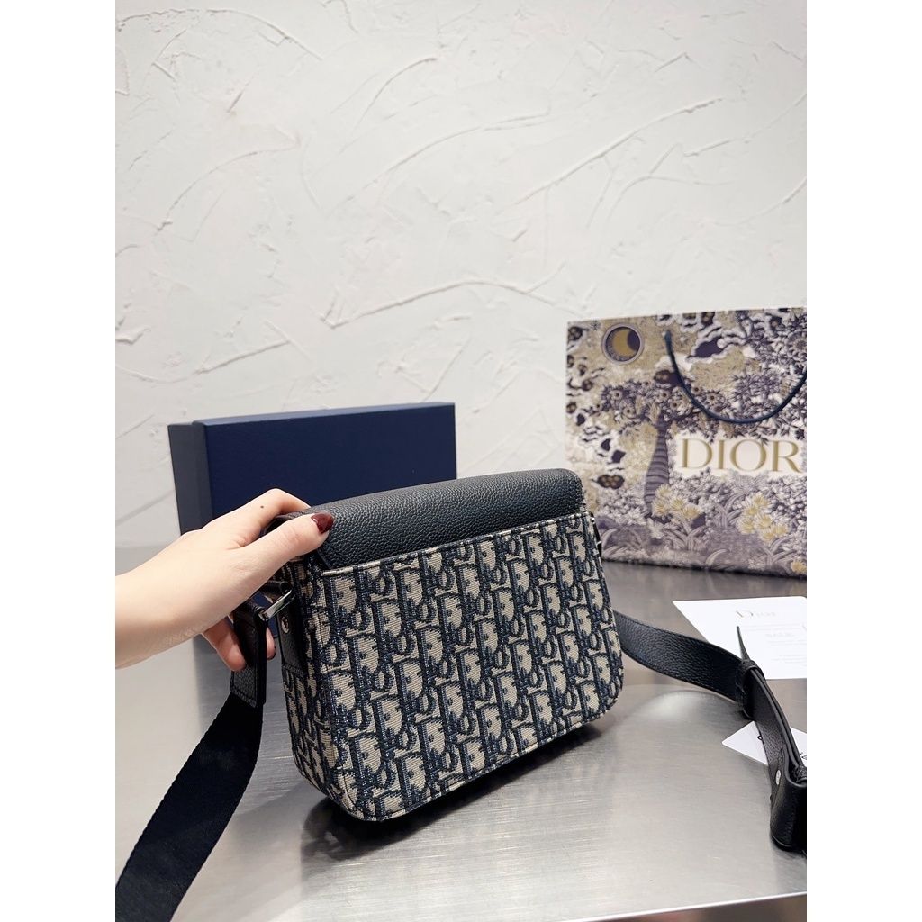 sg-11134201-22110-sf7jxrkqfojv3c