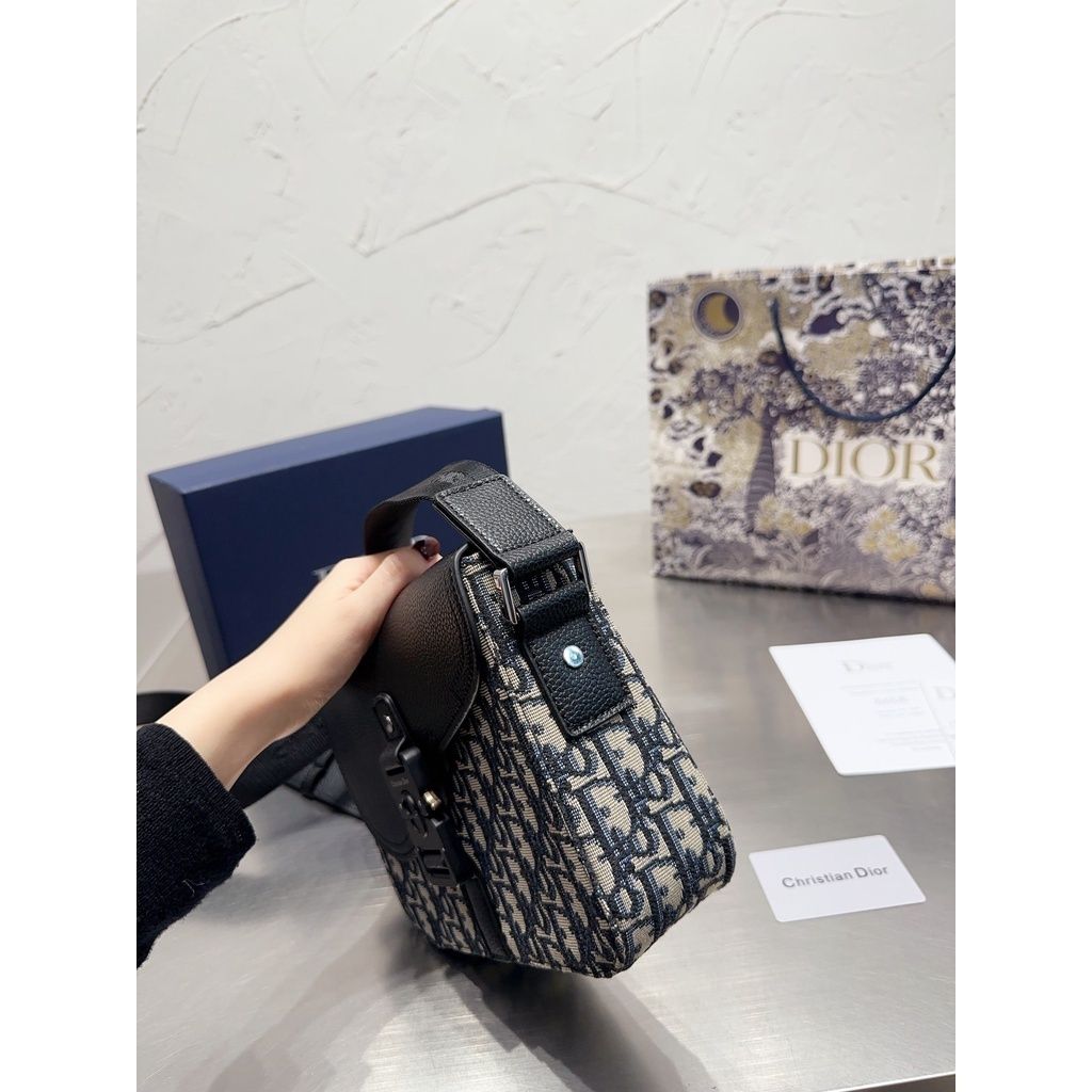 sg-11134201-22110-3revu9kqfojvbc