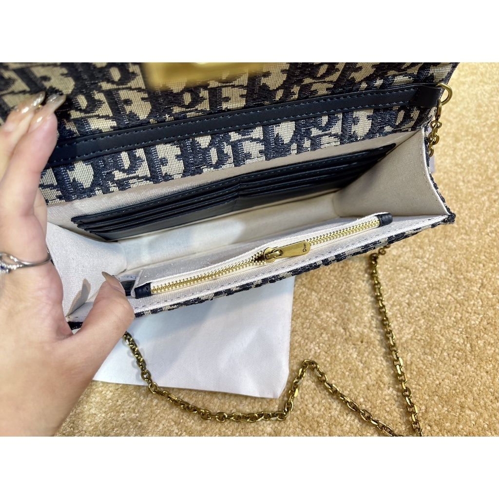 sg-11134201-23020-d10tl7kt53mvc3