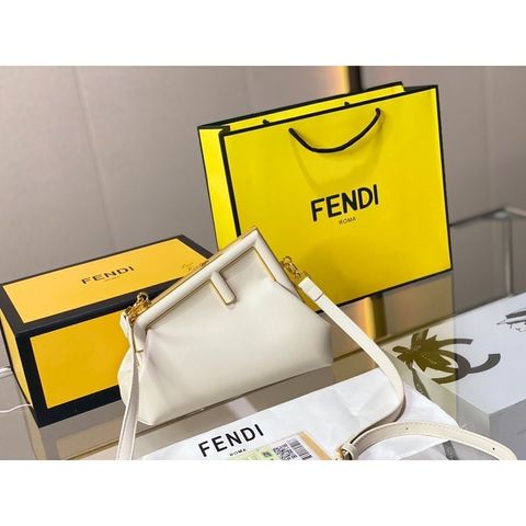 sg-11134201-7qvd1-libb97zv0kfjf8