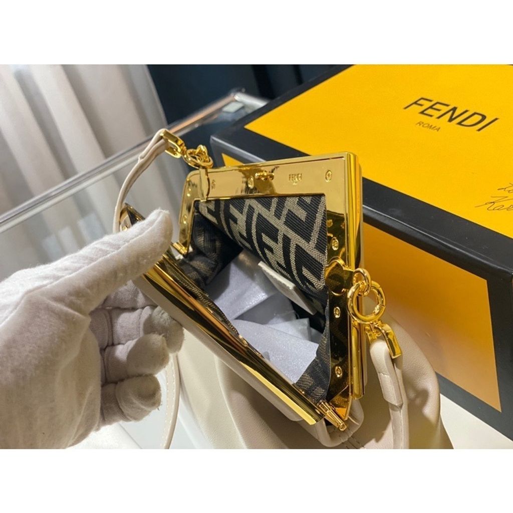 sg-11134201-7qvfa-libb9bdo2bfz2e