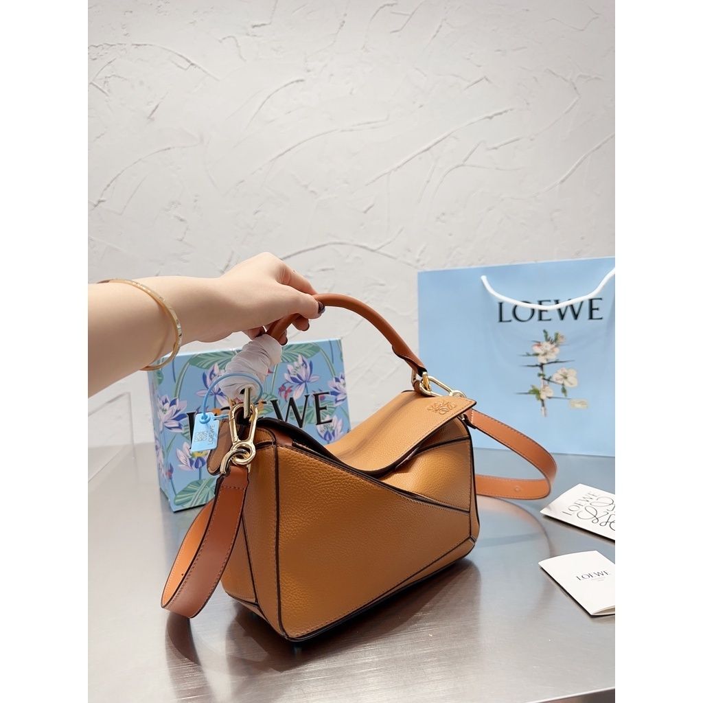 sg-11134201-7qvdw-lj5sd52f821534