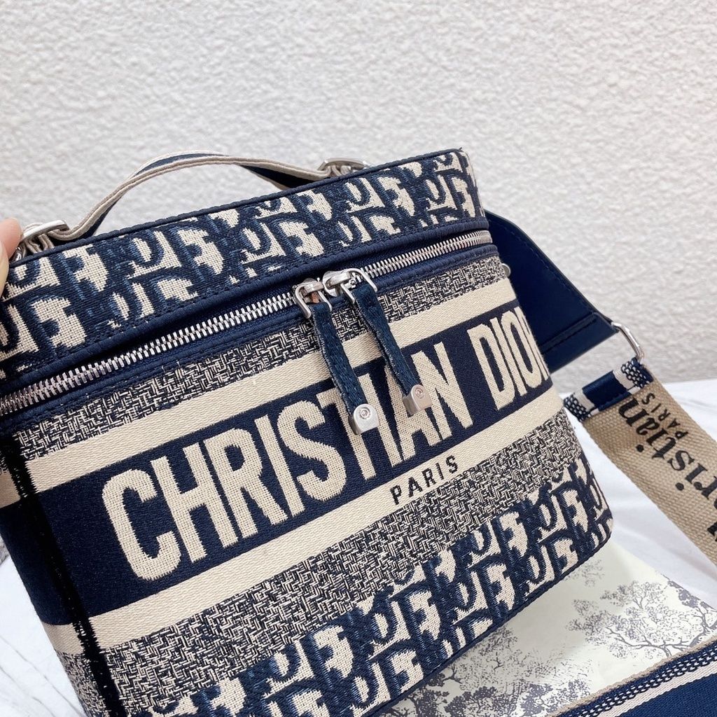 fa93ecd128e5096ce6e4a3137c4677a2