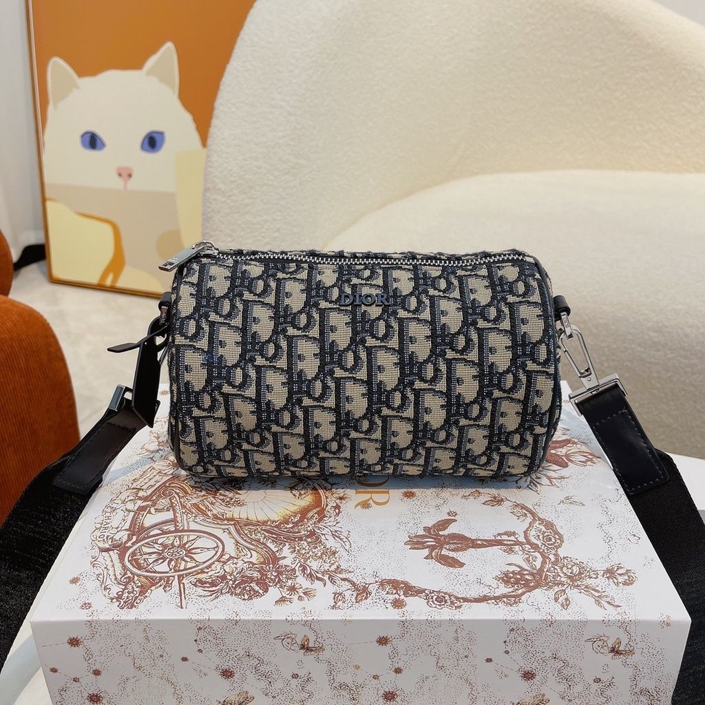 sg-11134201-22090-qu9yf6uuzrhvc7