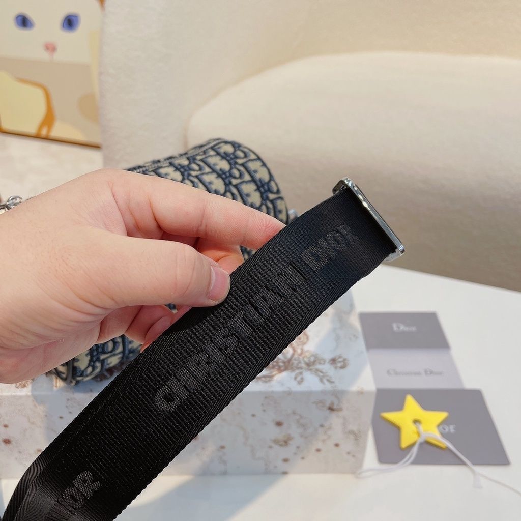 sg-11134201-22090-nv7ar7tuzrhv88