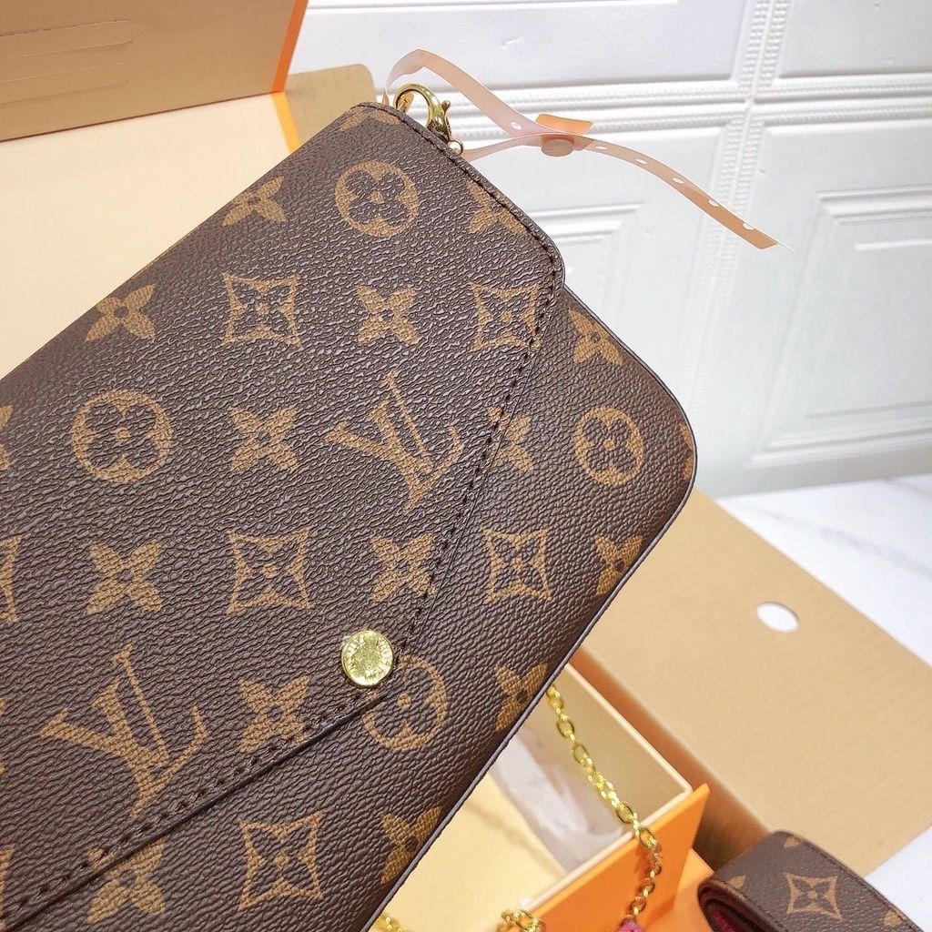 sg-11134201-7rbng-llpa1nesvxyh62