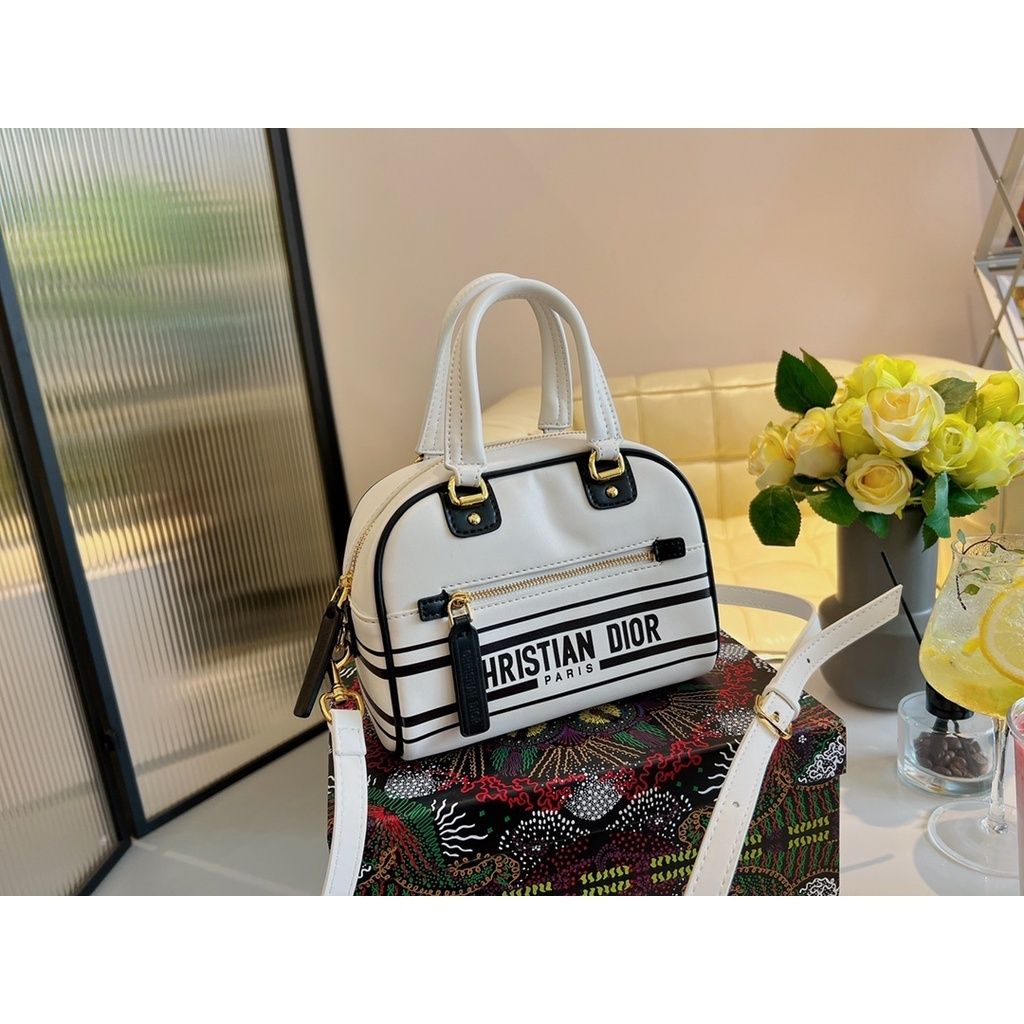 sg-11134201-7qvdn-livqa4t4sbg75f