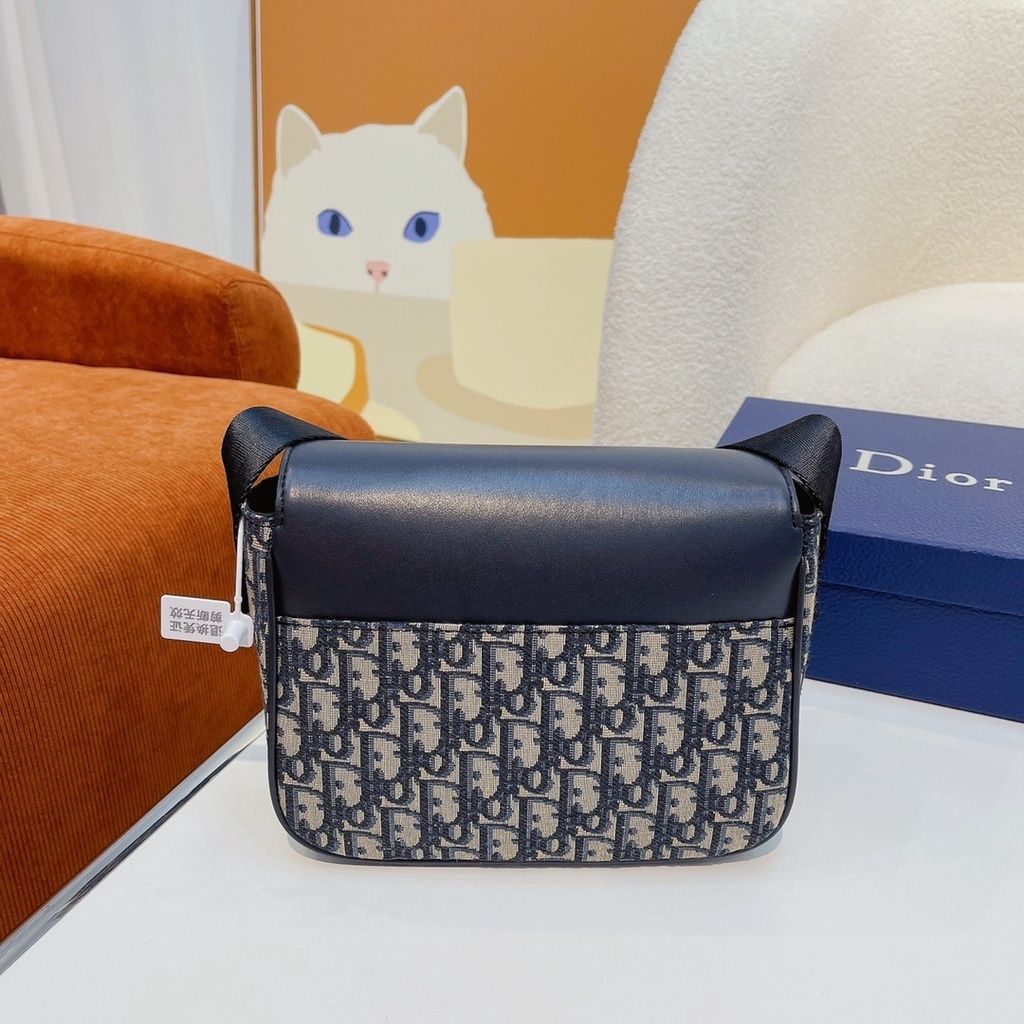 sg-11134201-7qvf5-lj5rzdm6c1sde0