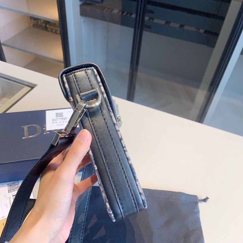 sg-11134201-22120-zssj3zsktjkv6b