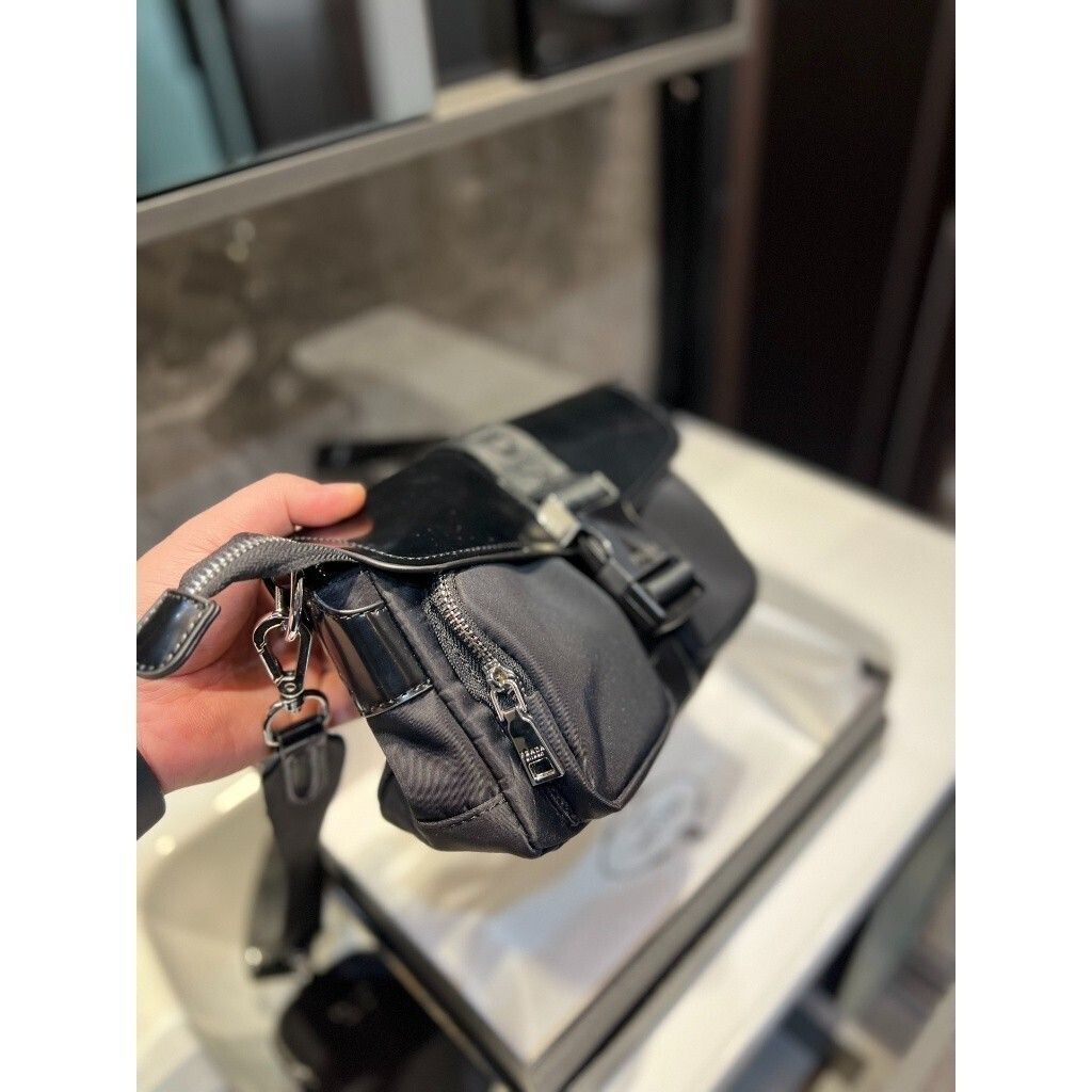 sg-11134201-7rce8-lry21o81ls1764