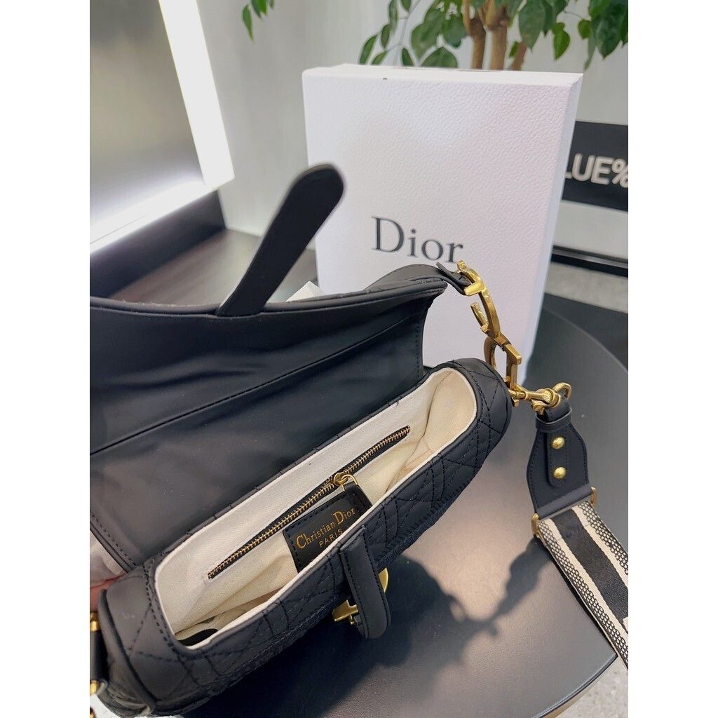 sg-11134201-7rbn4-lqpyiez7kso9b1