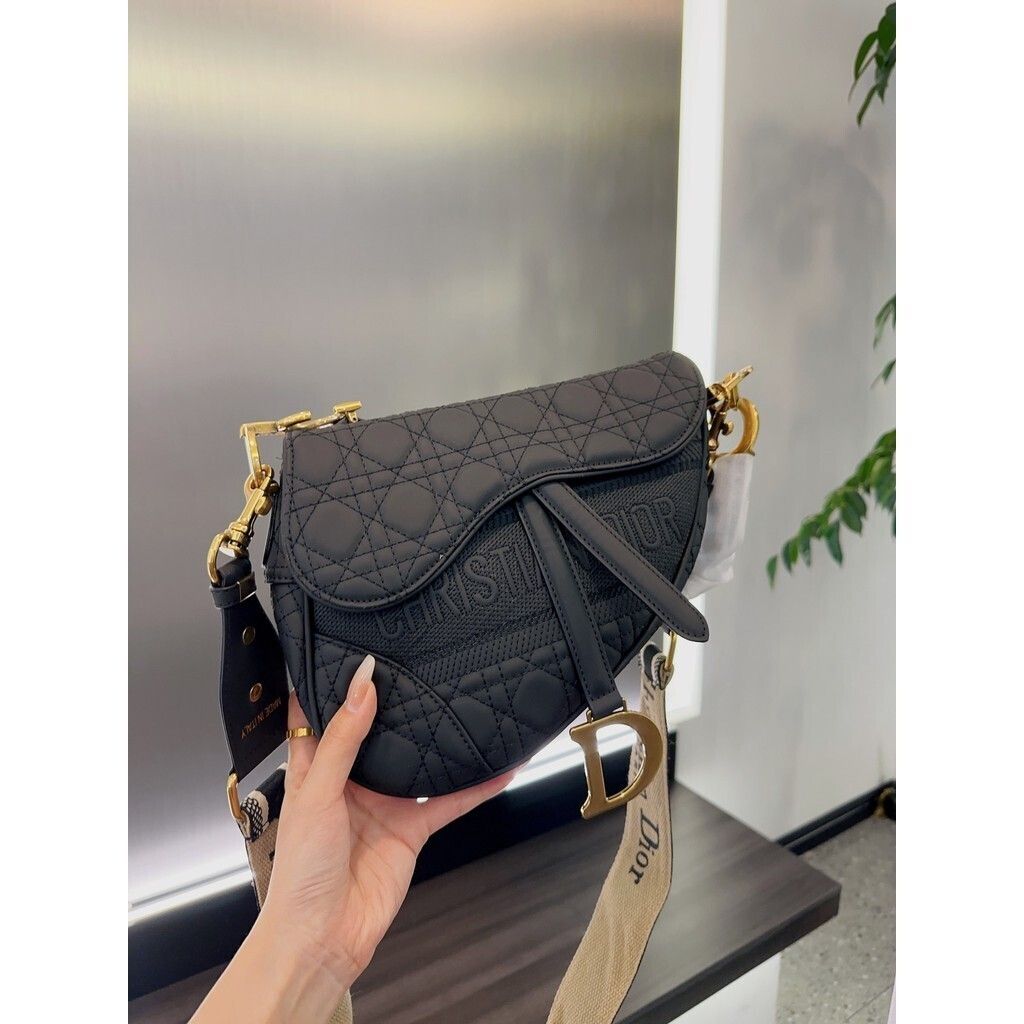 sg-11134201-7rbn3-lqpyifgevmxc55