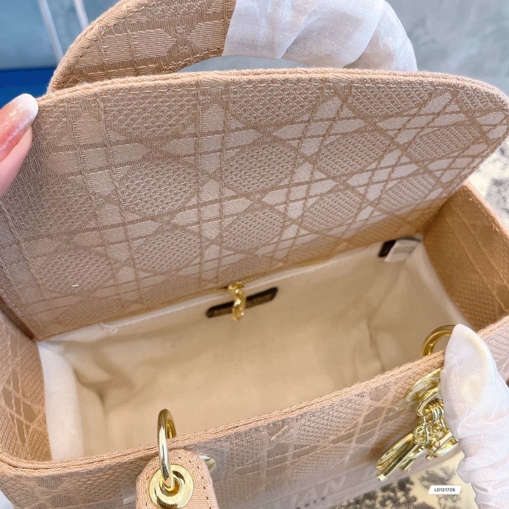 39e6397a0643725af5ced6e39f05e87f