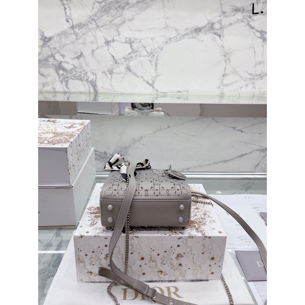 8301407f3ab8b6f60802d7e96448354f