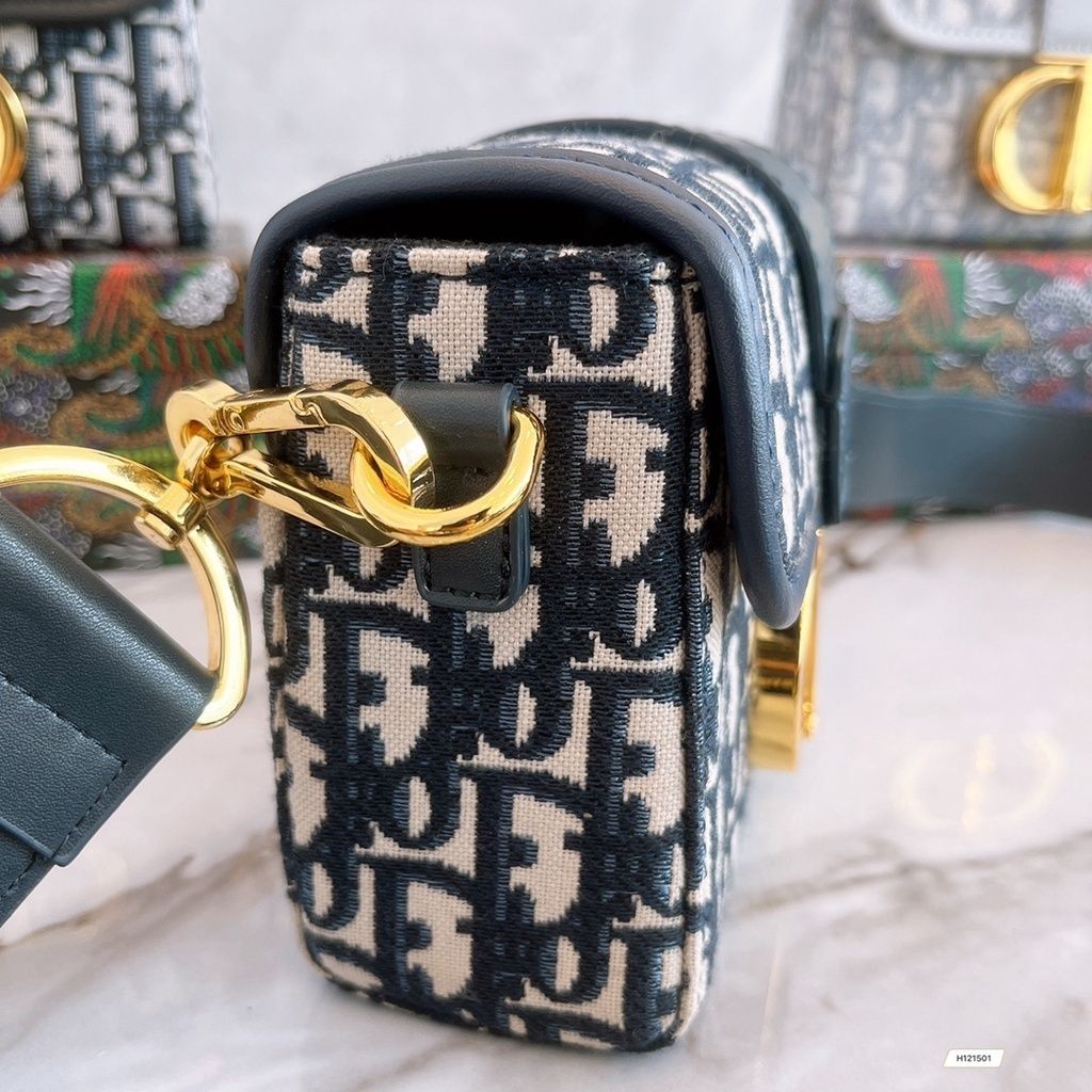 c5d4eea13f5aa9c031344795c3c858d4