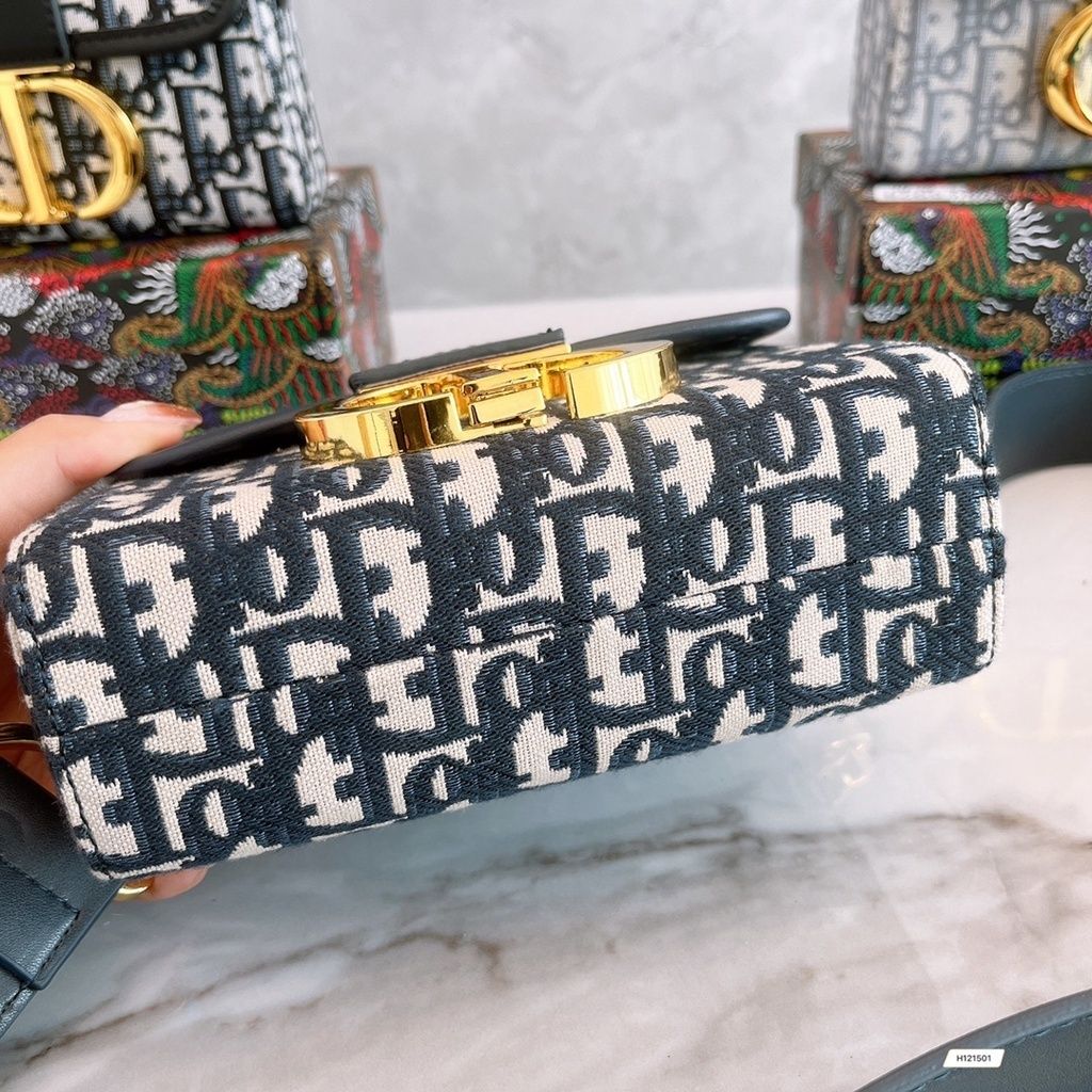 bd2398aeccdb9da5f6818457b52a1441