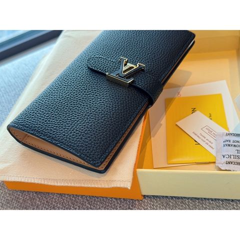 sg-11134201-7rblc-lq4icj1hwzusd6