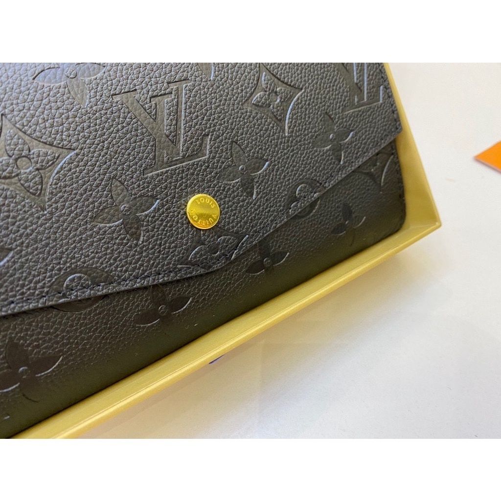 sg-11134201-7rblv-lpt05qr0jfnrbf