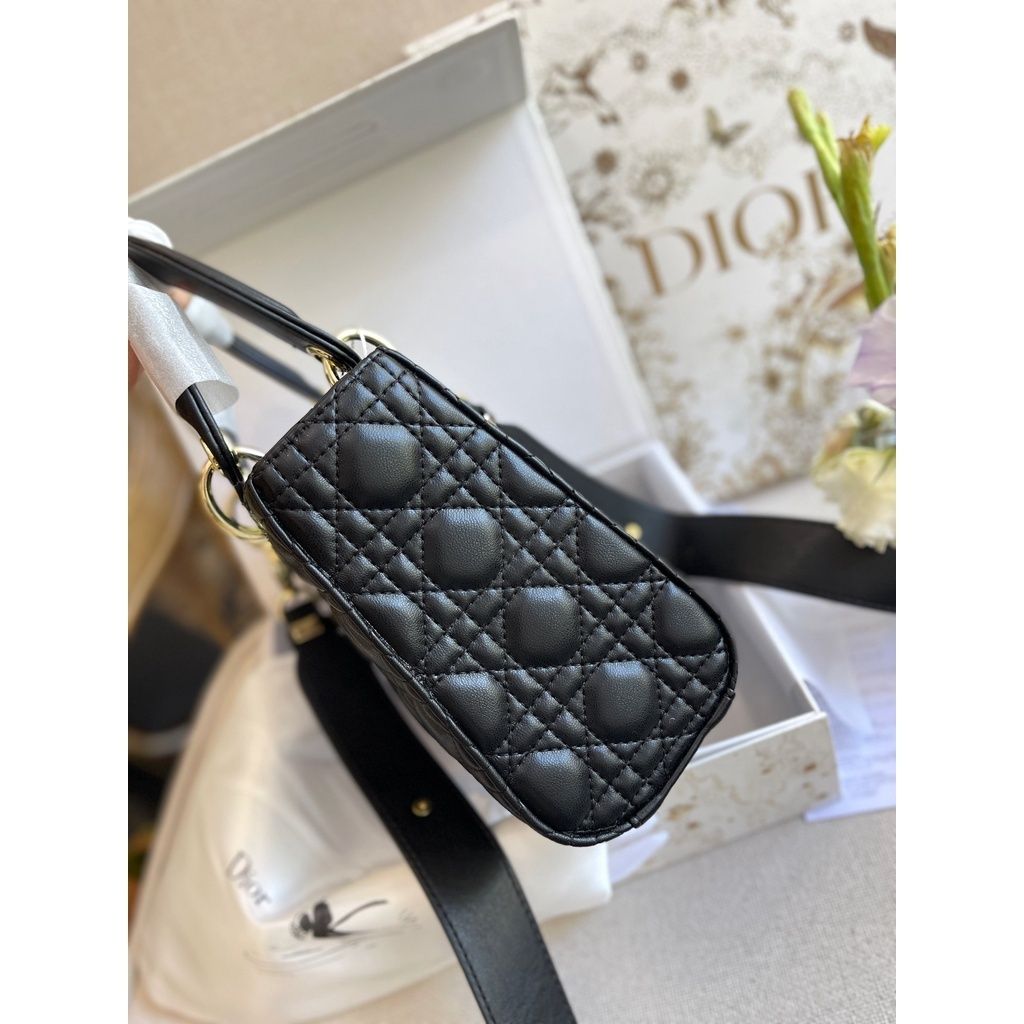 b4ba2121019eb390b604861e1e6323cb