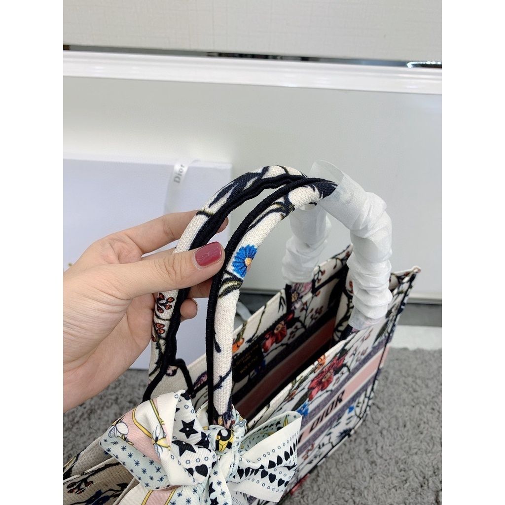 42591270ff4e4b907f421668c31d809b