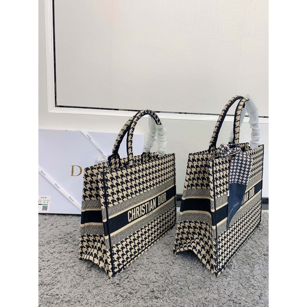 8892f4003f1b1955f77605c9d2159dab