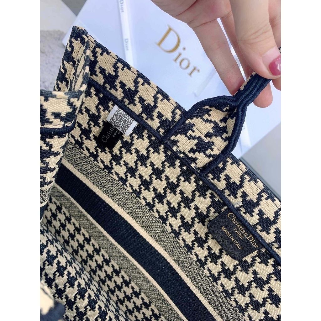 916ca22865938f3154d8047f5ca3450f