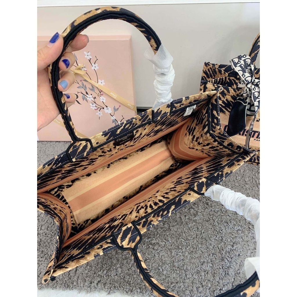 9c56b63681d3059ddcee235b9c6bbd7d