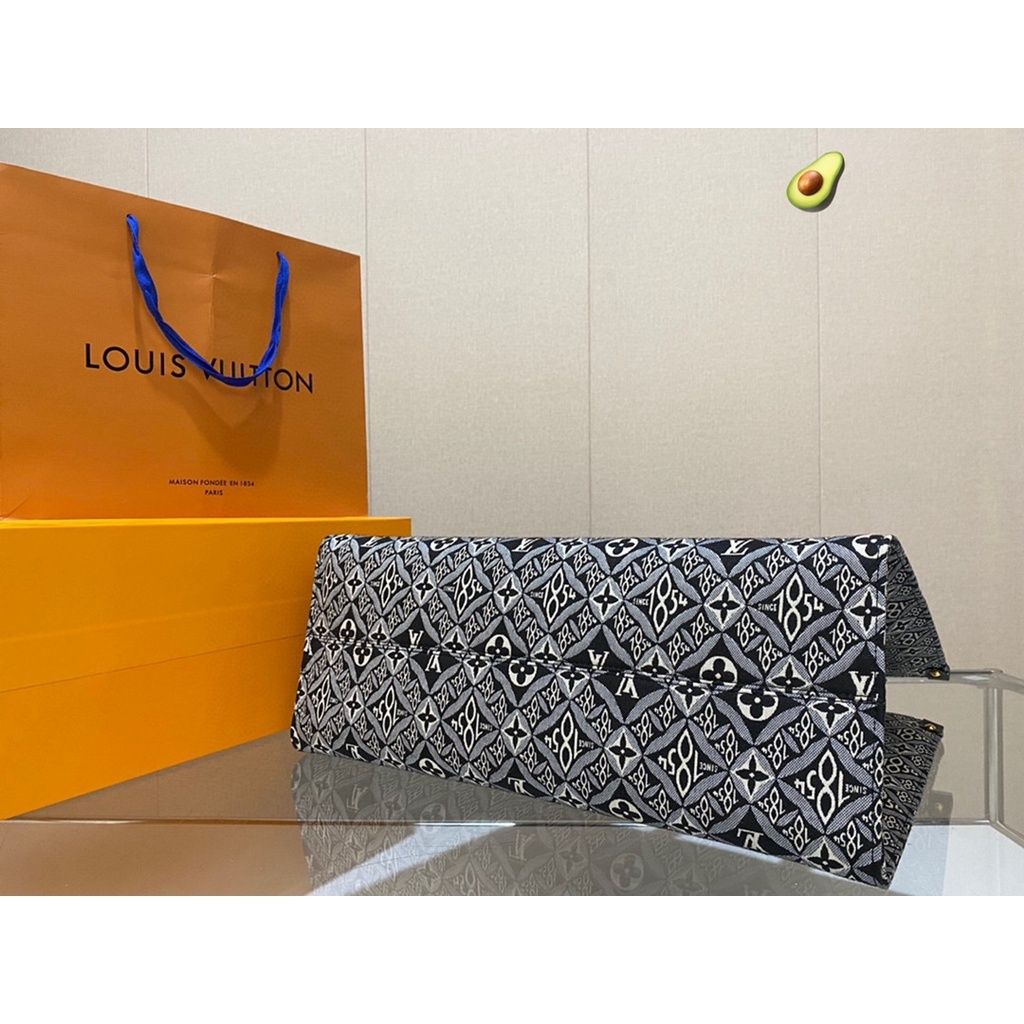 sg-11134201-7rblf-lmk6069l7ya329