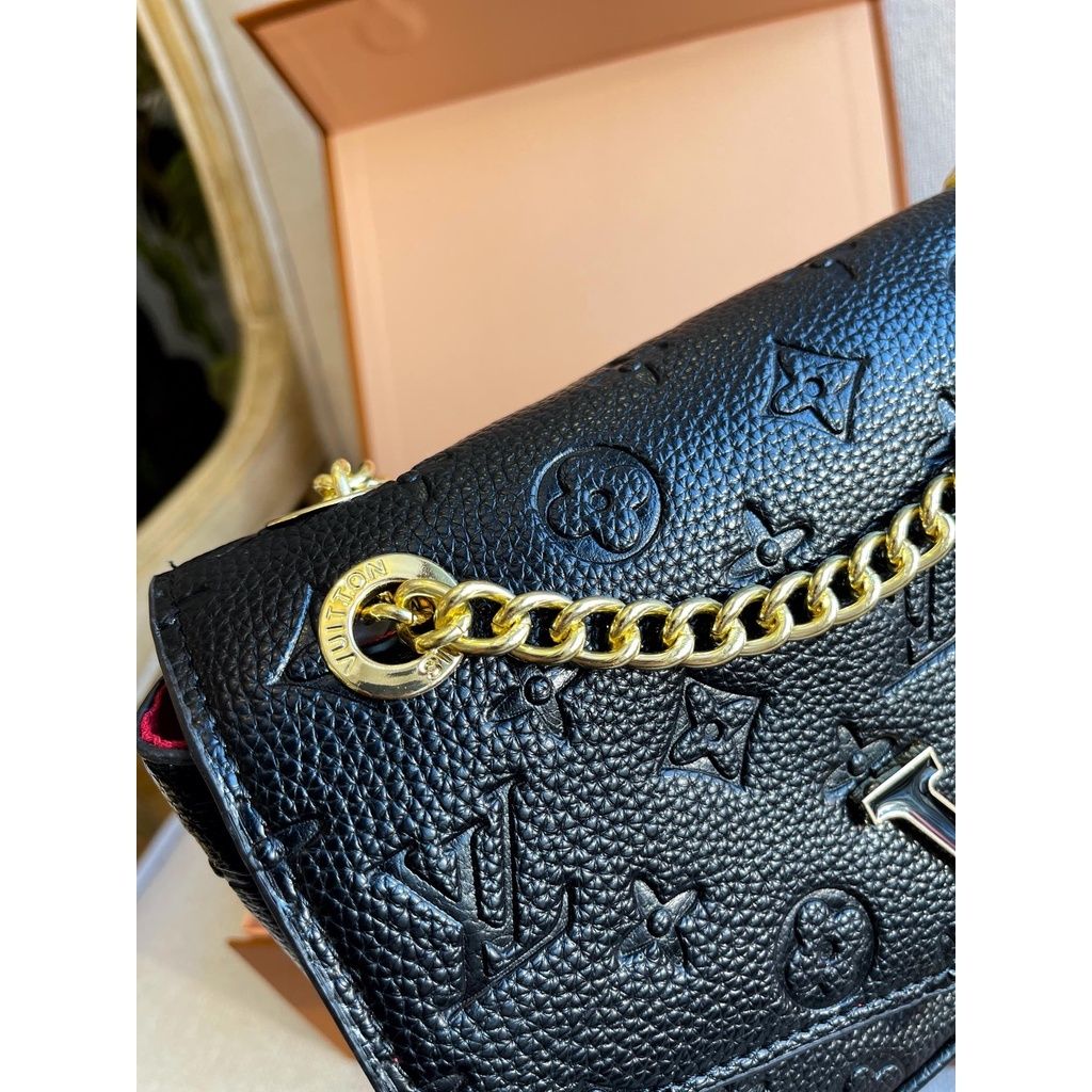 sg-11134201-7rbn2-lm7cj3tux6ll6c