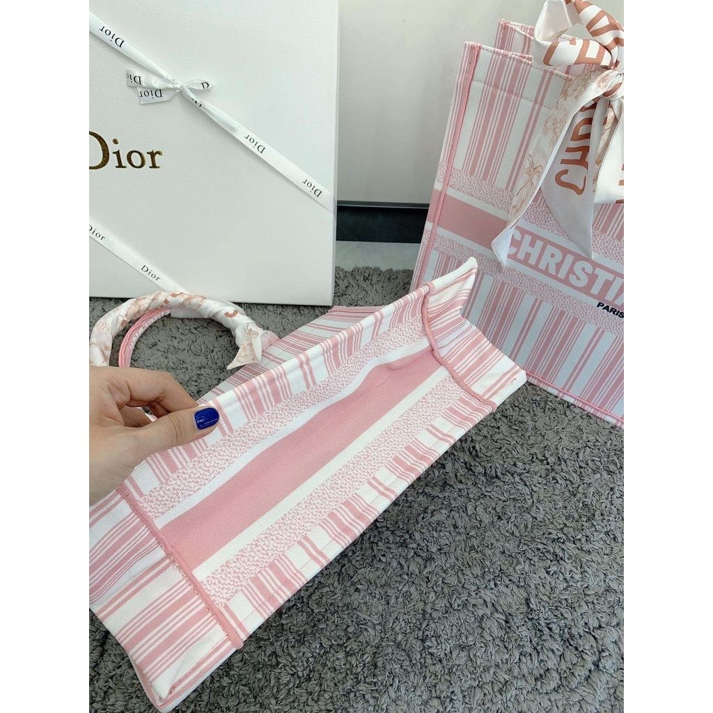 a8570fa70846cd07b0d2652e95ae22df