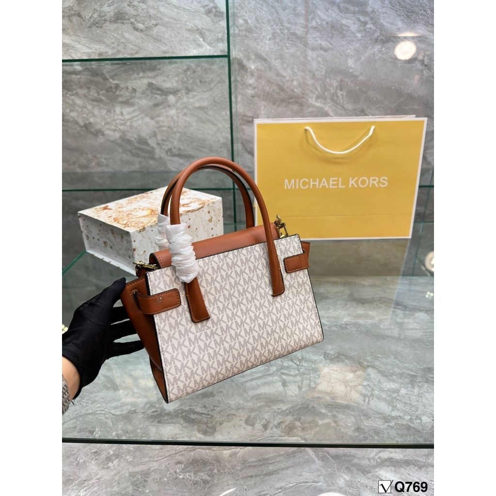 sg-11134201-22110-nb8xdpy7j9jv06