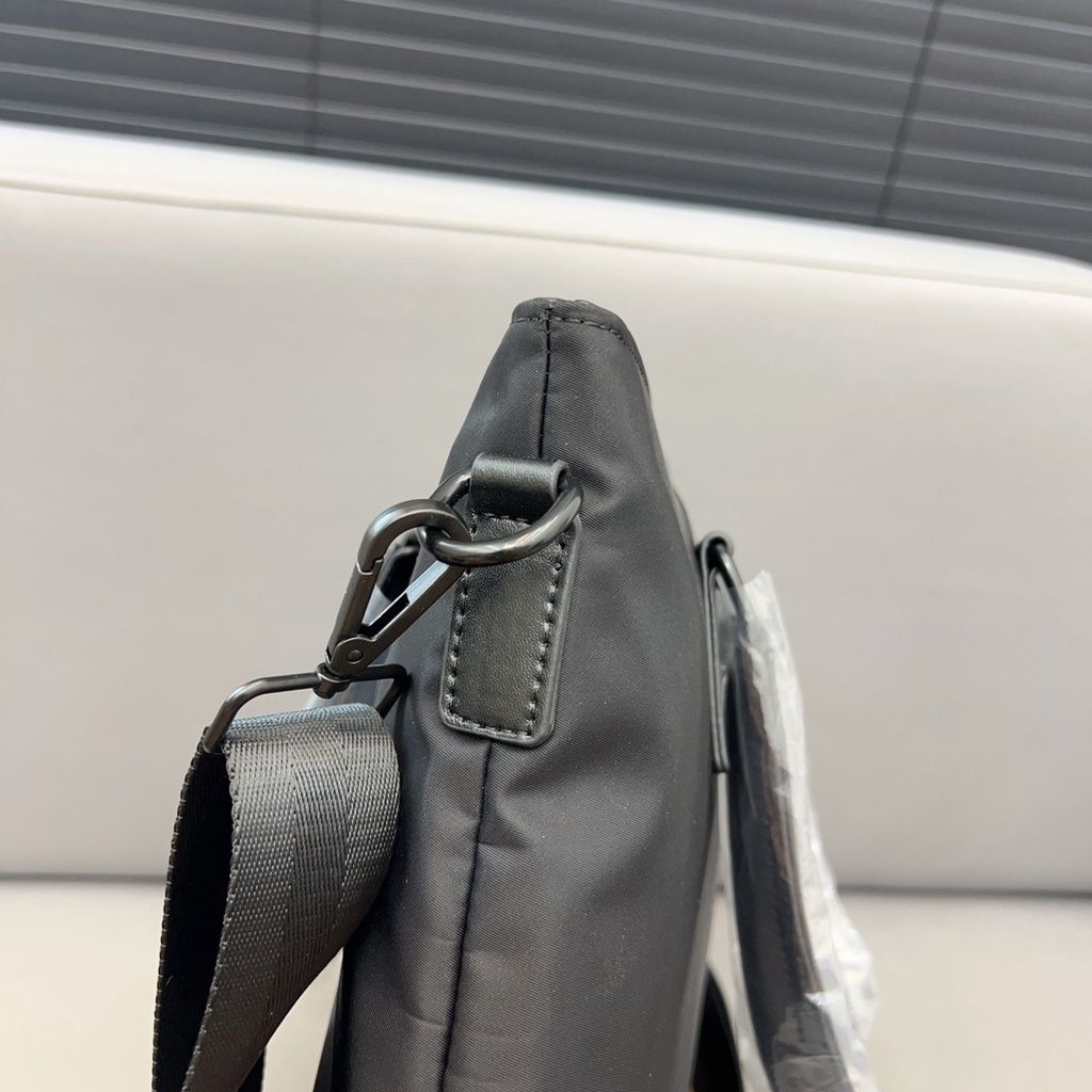 sg-11134201-7rbli-louxp3x7tjhv41