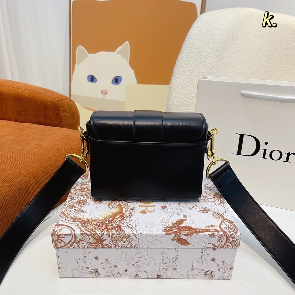 sg-11134201-7rble-lmly2n8uide3d4