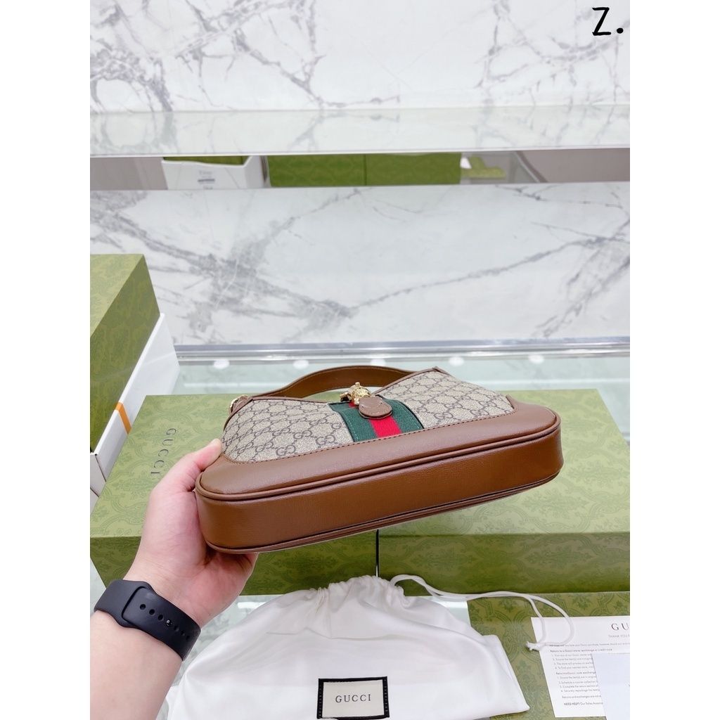 sg-11134201-7rbl0-lmm0p4b9gkm12a