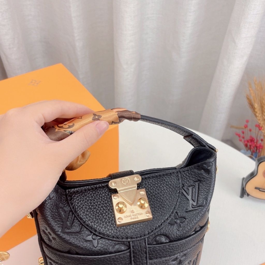 sg-11134201-7rbm8-lnwu8jgy09o52b