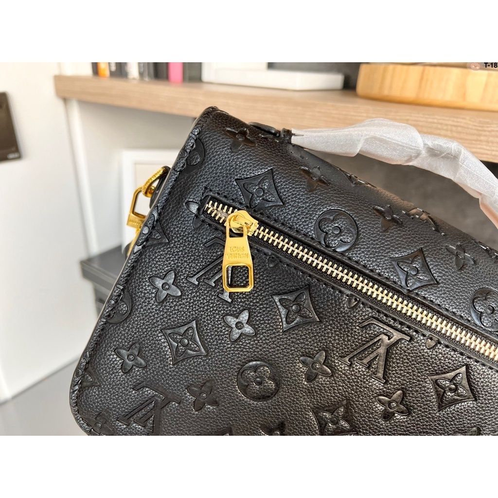 sg-11134201-7rbm1-lmk66fmdhaahc0