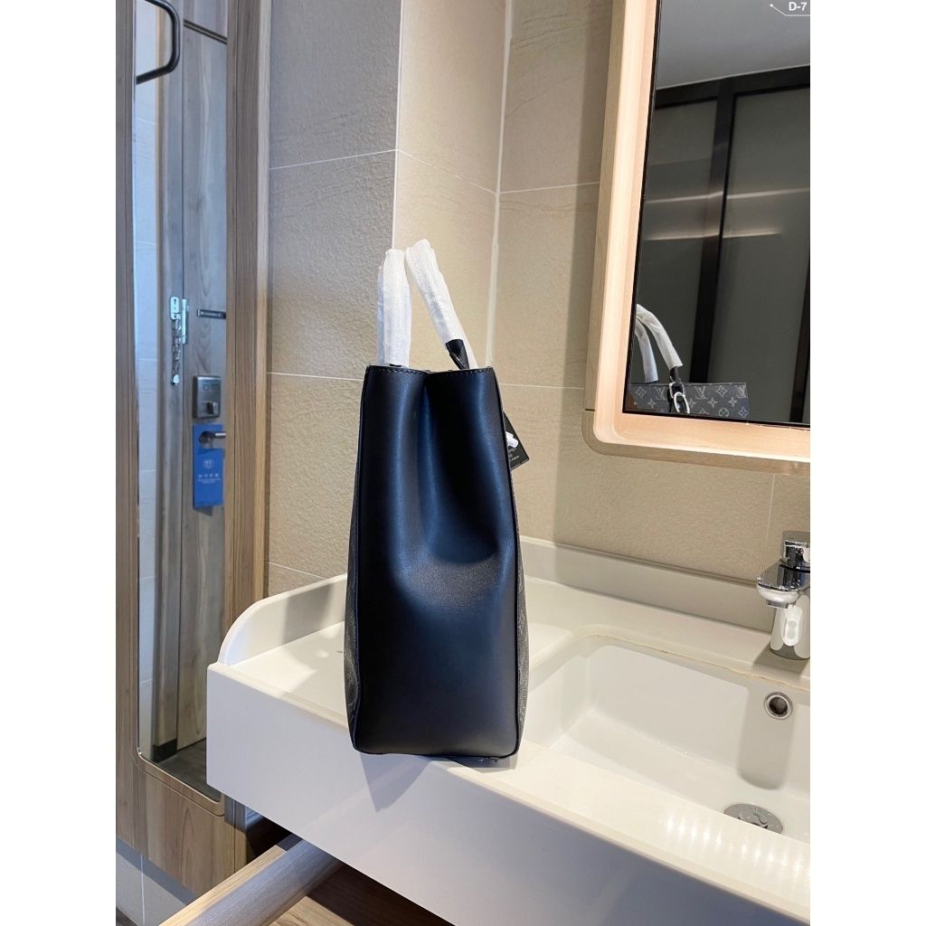 sg-11134201-7rblp-locam2pdbihd1c